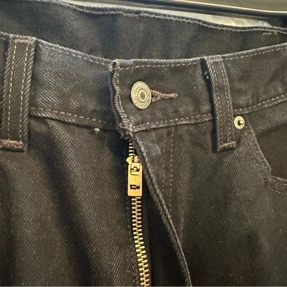 Men’s Levi's 505 Black Straight Jeans Classic Denim - Picture 2 of 8